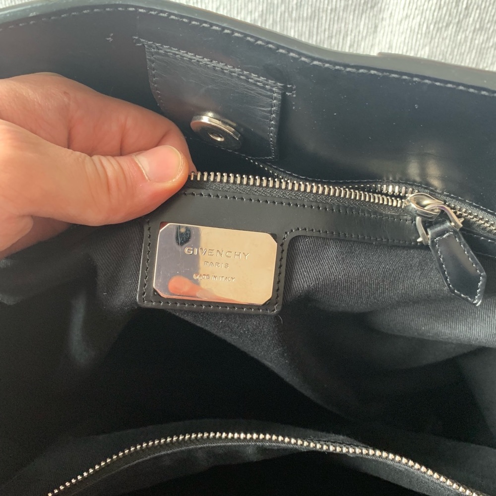Givenchy men’s tote bag . Brown color. - Picture 8 of 8